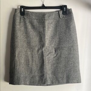 Talbots Classic Gray Like New Wool Skirt Double Lined Size 6P Work/Staple